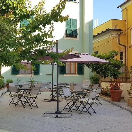 Pensionat Il Giardino Dei Limoni & 3*